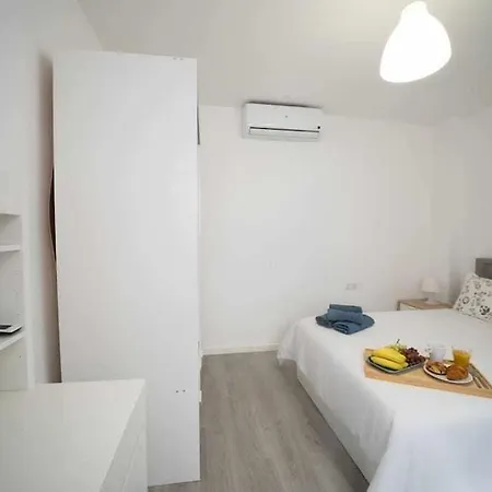 1 Room Atico Pedregalejo Malaga Exterior photo