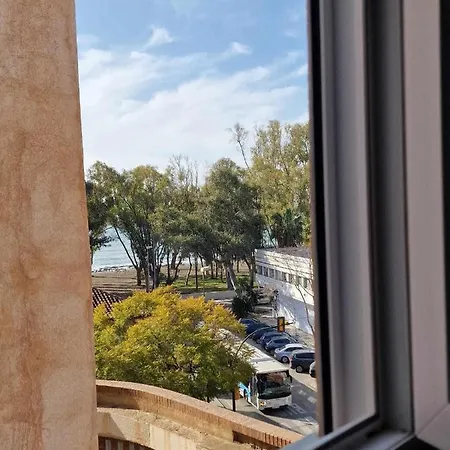 1 Room Atico Pedregalejo Malaga Exterior photo